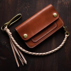 Leather trucker wallet mid brown lanyard